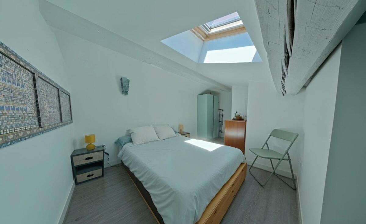 Appartement Duplex Atypique En Centre-ville *